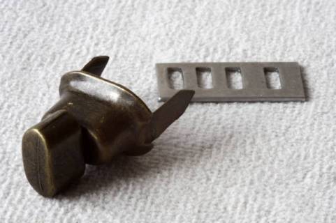 10 Drehverschlüsse - Wirbelverschlüsse 120 Altmessing - Picture: A3