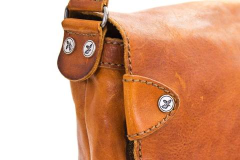 Maart 25 - Naturledertaschen - Bild: a1