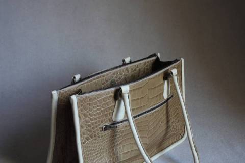 Sonderanfertigung - Lederhandtaschen - Picture: A2