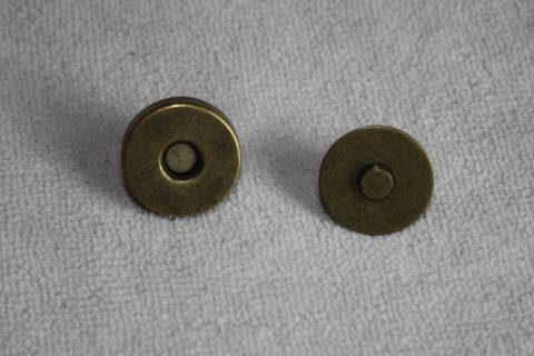 Magnetknöpfe - Magnetverschluesse - 18 mm - Altmessing 170