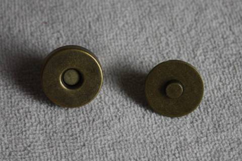 10 Magnetverschlüsse 18 mm Altmessing 170 - Bild: A2