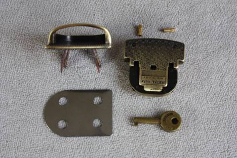 Taschenverschlüsse Altmessing 249 - Picture: A3