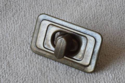 10 Drehverschlüsse - Wirbelschlösser Altmessing 351 - Picture: a4