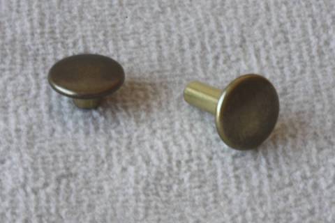 100 Doppelkopf - Hohlnieten 9/12 mm Altmessing 371 - Picture: a4