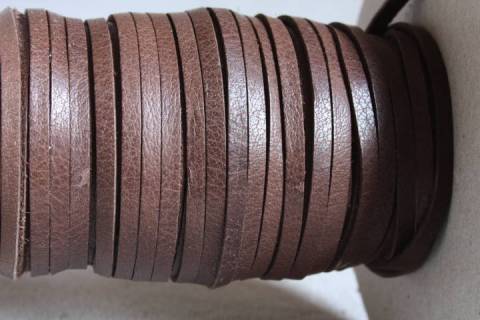 Flach - Lederband - Büffel 3 mm - Picture: Farbe-Braun_2