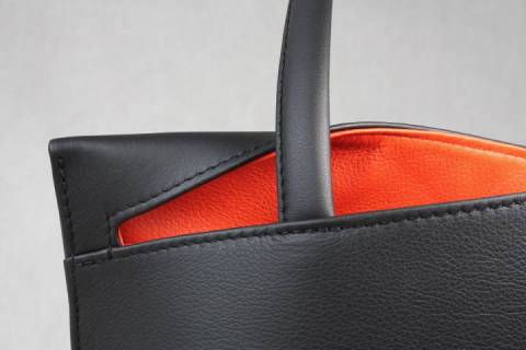Wave / Medium Handbag - Olbrish b - Picture: A1