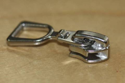 YKK Reißverschluss - Schieber Silber 5 mm - Picture: A1