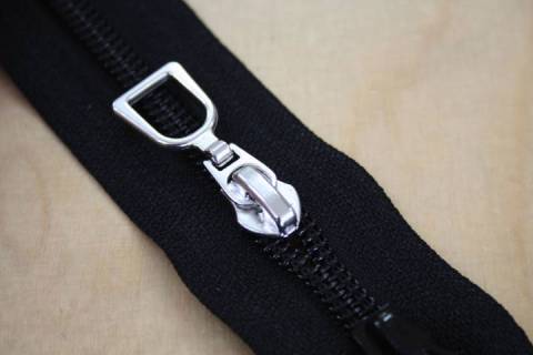 YKK Reißverschluss - Schieber Silber 5 mm - Picture: A2