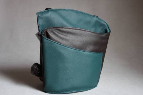 Serpentine kl. - Ledertasche von Olbrish b Petrol - Braun - Picture: a1